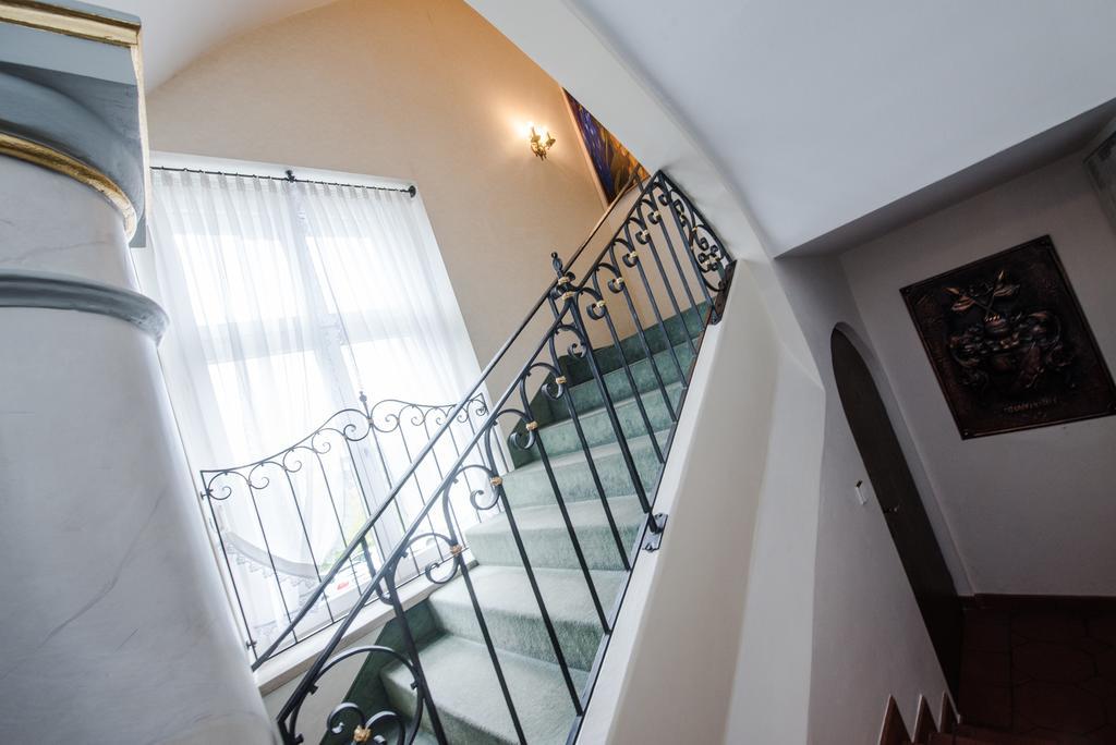 Hotel Am Schloss Illertissen Εξωτερικό φωτογραφία