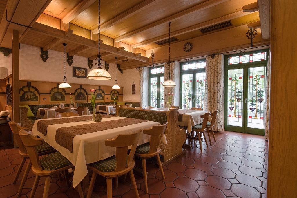 Hotel Am Schloss Illertissen Εξωτερικό φωτογραφία