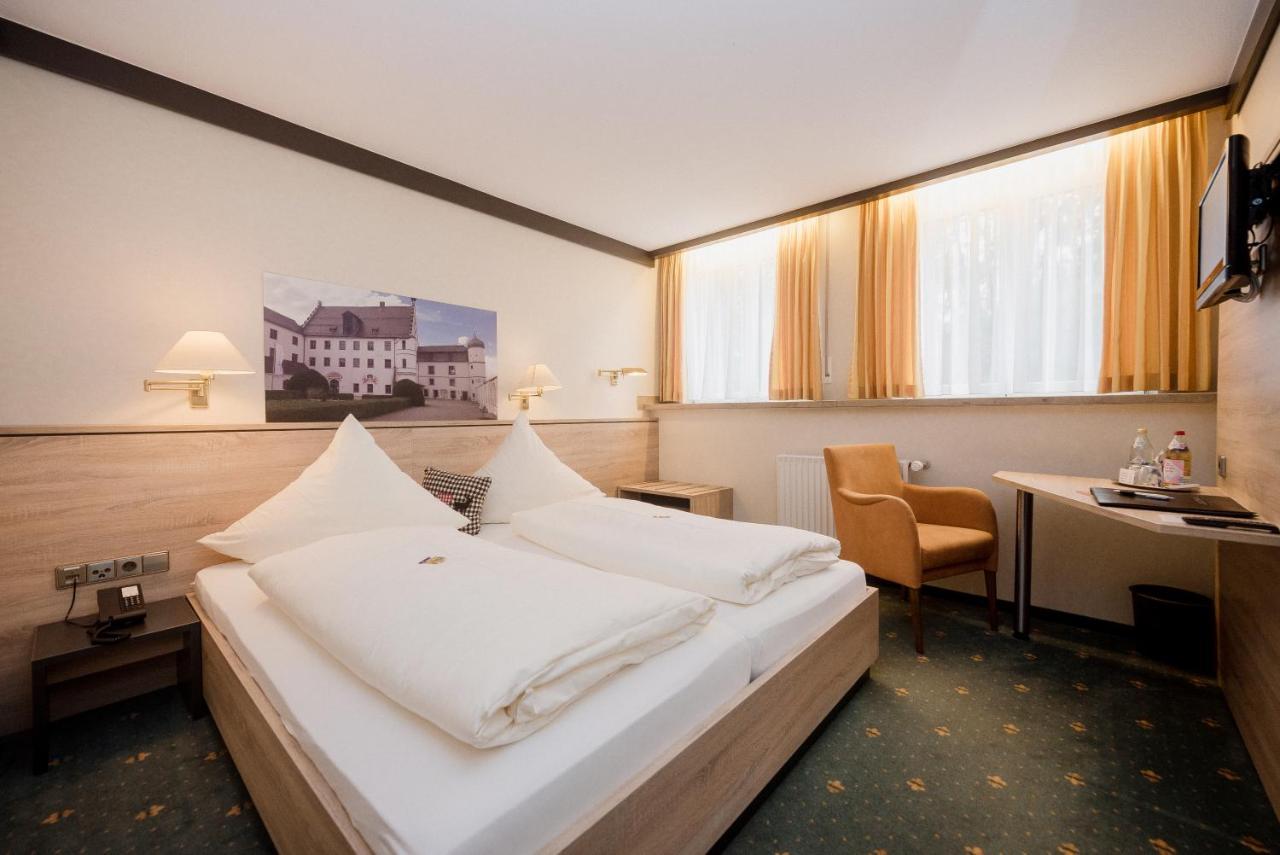 Hotel Am Schloss Illertissen Εξωτερικό φωτογραφία